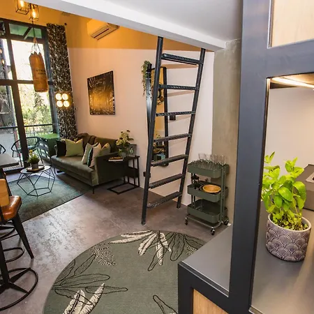 Urbanjungle - Your Trendy Loft In דירה