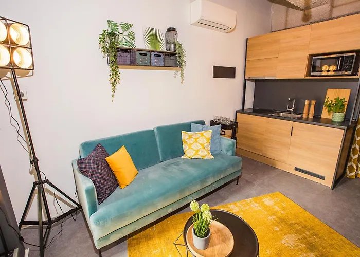 דירה Urbanjungle - Your Trendy Loft In