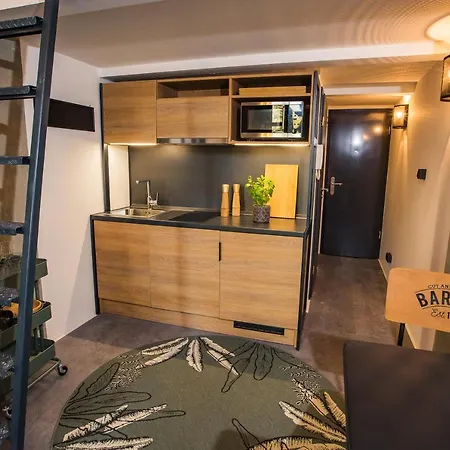 Apartamento Urbanjungle - Your Trendy Loft In