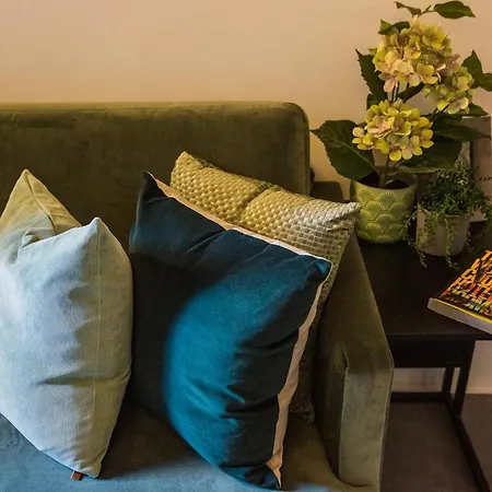 Apartamento Urbanjungle - Your Trendy Loft In