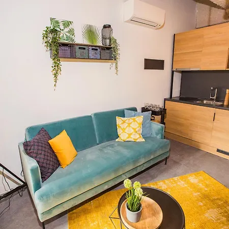 Apartamento Urbanjungle - Your Trendy Loft In
